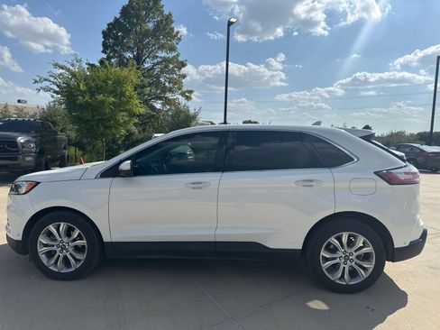 Used 2020 Ford Edge Titanium w/ Equipment Group 301A FWD image 6