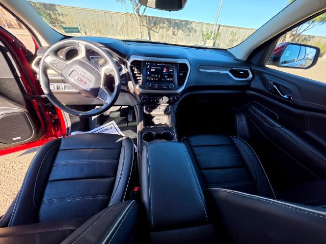 Used 2023 GMC Acadia Denali w/ Denali Technology Package FWD image 17