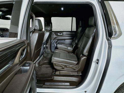Used 2022 GMC Yukon XL Denali AWD/4WD image 23