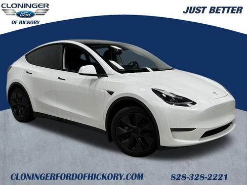 Used 2025 Tesla Model Y Long Range image 1