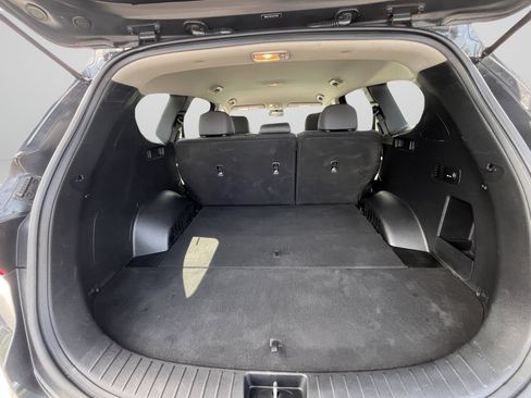 Used 2020 Hyundai Santa Fe SE w/ Cargo Package AWD/4WD image 9