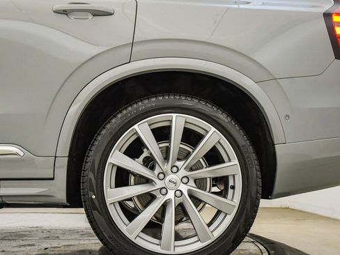 Certified 2025 Volvo XC90 B5 Plus w/ Protection Package Premier image 10