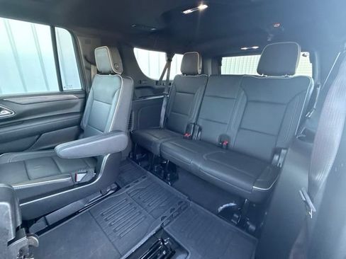 Used 2024 GMC Yukon XL SLT w/ SLT Premium Package AWD/4WD image 15