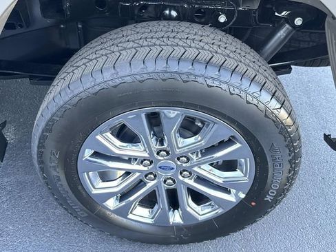 New 2025 Ford F150 Lariat w/ Equipment Group 501A Mid image 33