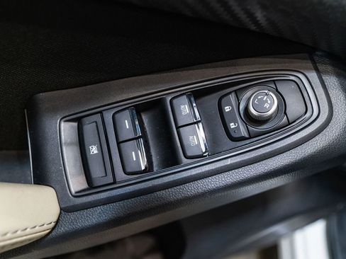 Used 2024 Subaru Ascent Premium w/ Convenience Package image 20