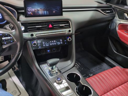Certified 2025 Genesis G70 3.3T Advanced AWD/4WD image 27