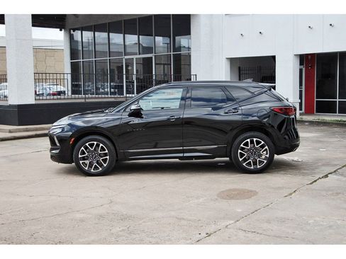 Used 2023 Chevrolet Blazer RS w/ Enhanced Convenience Package FWD image 4