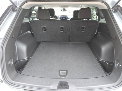 Used 2025 Chevrolet Blazer LT FWD image 24