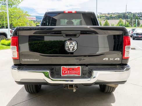 Used 2022 RAM 2500 Big Horn w/ Cold Weather Group AWD/4WD image 6