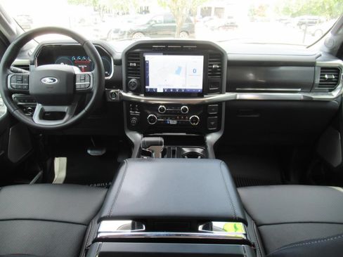 Used 2023 Ford F150 Lariat w/ Trailer Tow Package RWD image 11