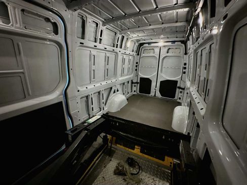Used 2025 Mercedes-Benz Sprinter 2500 image 23