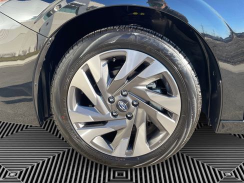 Used 2025 Subaru Legacy Touring XT image 18