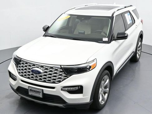 Used 2020 Ford Explorer Platinum w/ Premium Technology Package AWD/4WD image 46