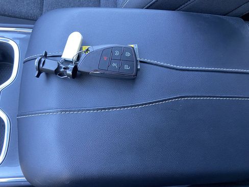 Used 2025 GMC Acadia Elevation image 53