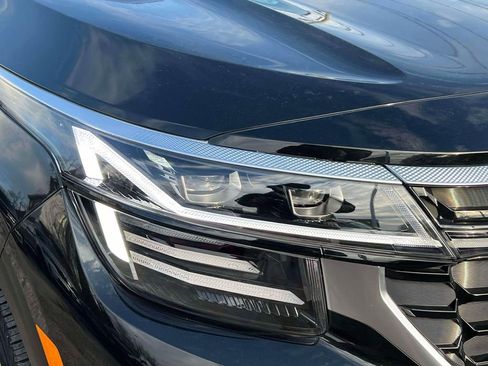 Used 2025 Kia Seltos SX image 9