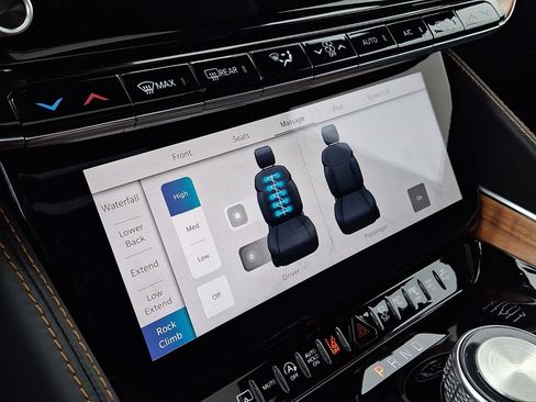 Used 2024 Jeep Grand Wagoneer L Series III image 29