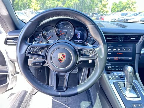 Used 2017 Porsche 911 Carrera image 18