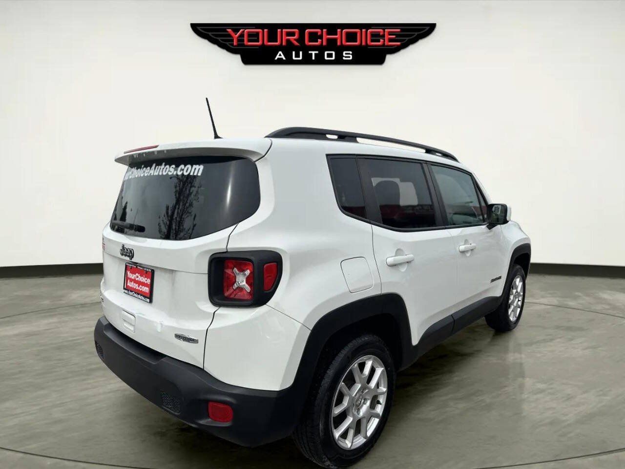 Used 2020 Jeep Renegade Latitude AWD/4WD image 5