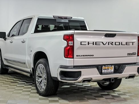 Used 2022 Chevrolet Silverado 1500 High Country w/ LPO, Dark Essentials Package AWD/4WD image 6