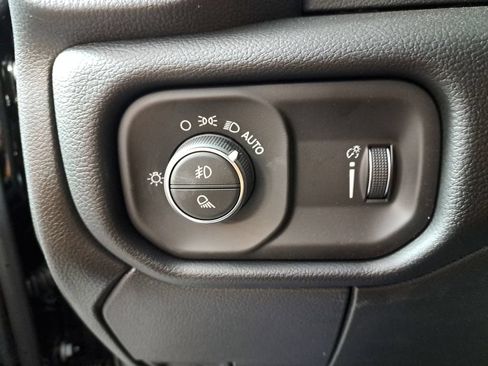 New 2026 RAM 2500 Big Horn AWD/4WD image 12