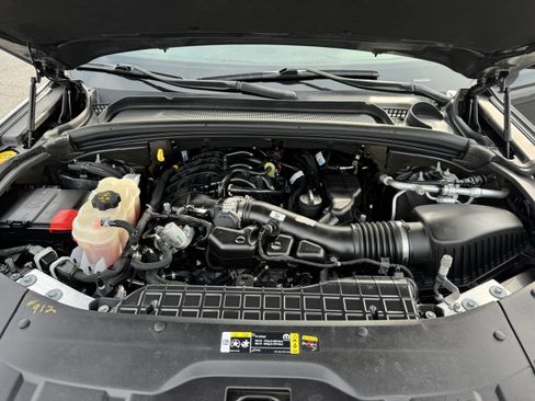 Used 2022 Jeep Grand Cherokee Limited image 12