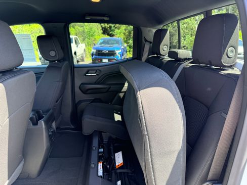 New 2026 GMC Canyon Elevation RWD image 9