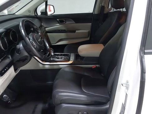 Used 2022 Kia Carnival LX FWD image 20