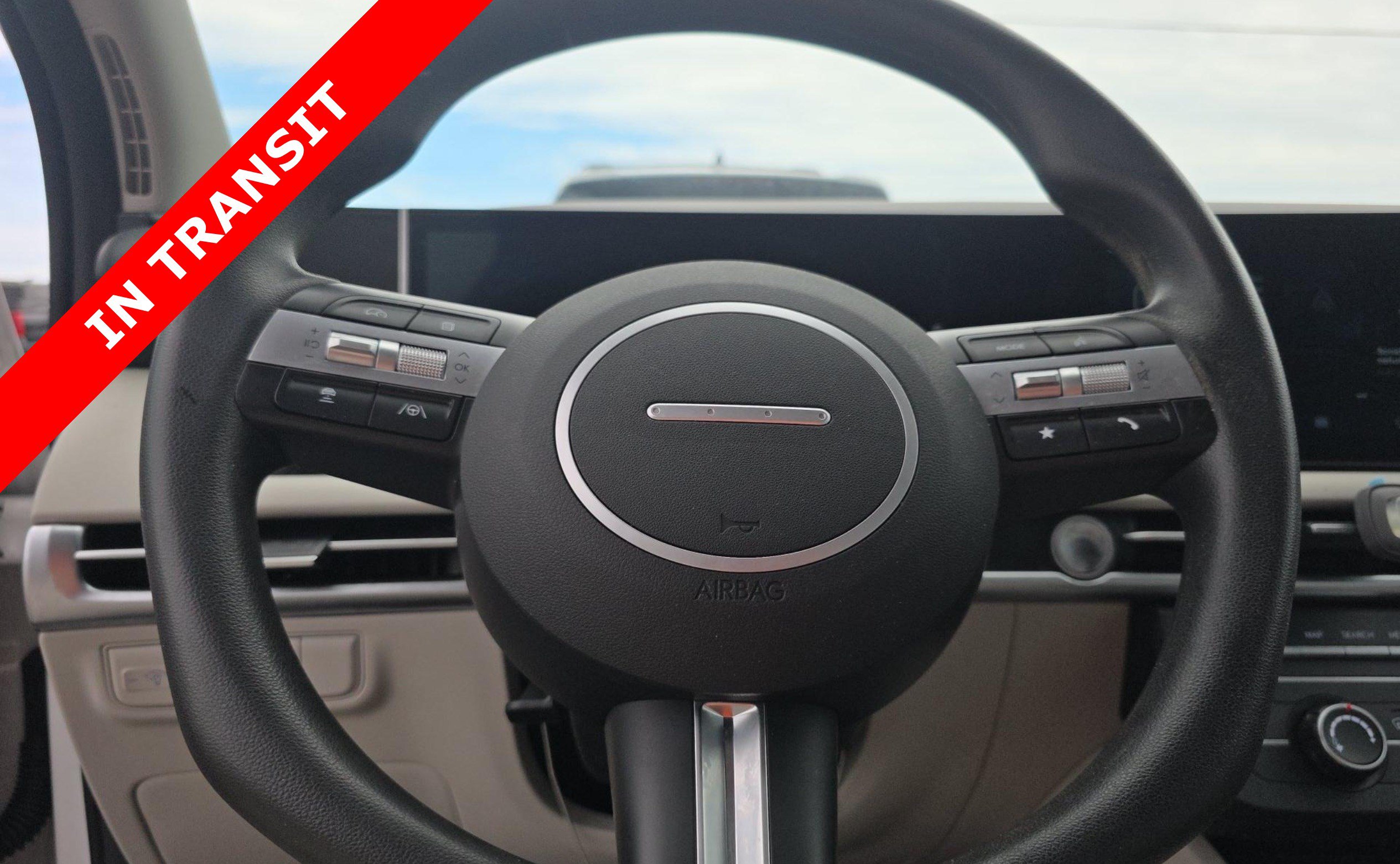 Used 2025 Hyundai Tucson SE FWD image 5