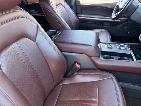 Certified 2022 Ford Expedition Limited AWD/4WD image 10