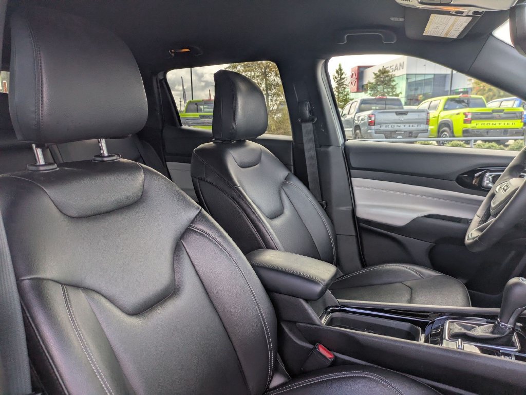 Used 2025 Jeep Compass Limited AWD/4WD image 36