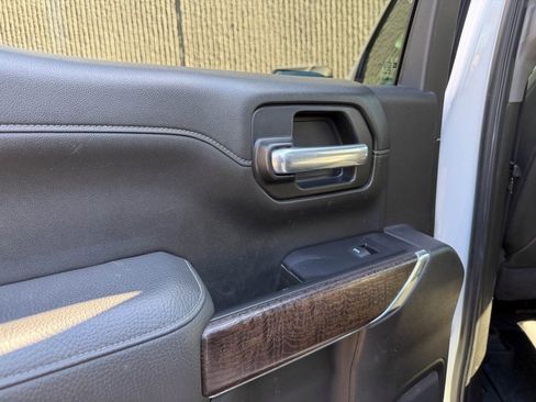 Used 2021 GMC Sierra 1500 Denali w/ Denali Ultimate Package image 17