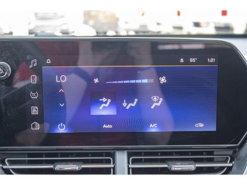 Used 2026 Chevrolet Trax LT w/ Driver Confidence Package FWD image 45