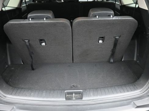 Used 2023 Kia Sorento S image 11