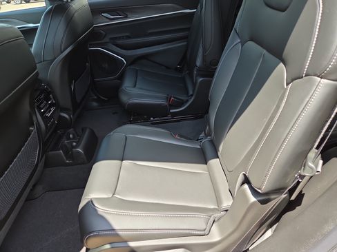 New 2026 Jeep Grand Cherokee L Limited w/ Limited Altitude Package RWD image 6