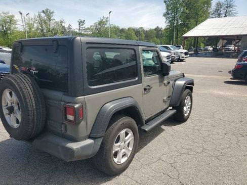 Used 2021 Jeep Wrangler Sport AWD/4WD image 6