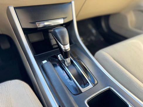 Used 2014 Honda Accord EX image 29