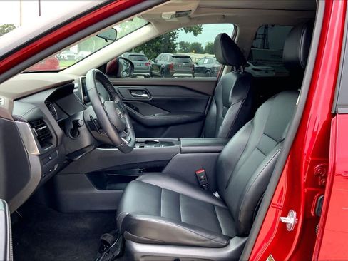 Used 2022 Nissan Rogue SV w/ SV Premium Package FWD image 8
