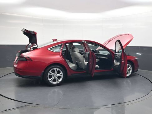 Used 2023 Honda Accord LX image 38