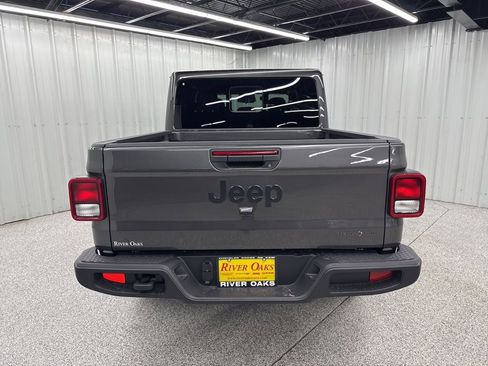 New 2026 Jeep Gladiator Sport AWD/4WD image 5