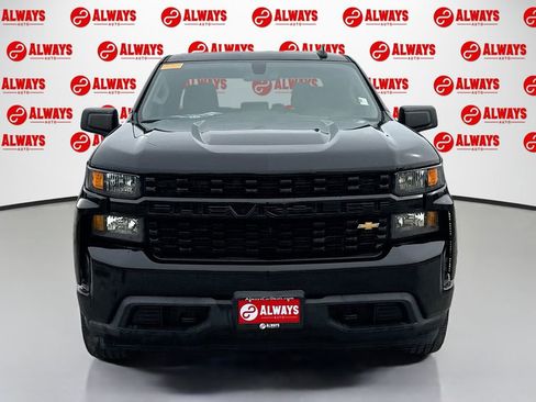 Used 2020 Chevrolet Silverado 1500 Custom w/ Custom Value Package RWD image 2
