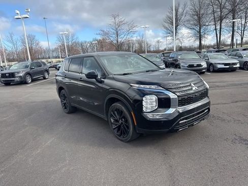 Used 2023 Mitsubishi Outlander SE image 6