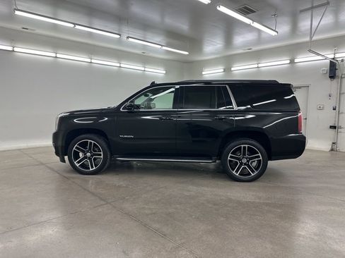 Used 2019 GMC Yukon SLT w/ HD Trailering Package image 6