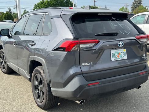 Used 2024 Toyota RAV4 XLE image 6