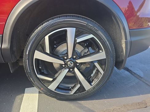 Used 2021 Nissan Rogue Sport SL w/ Premium Package FWD image 36