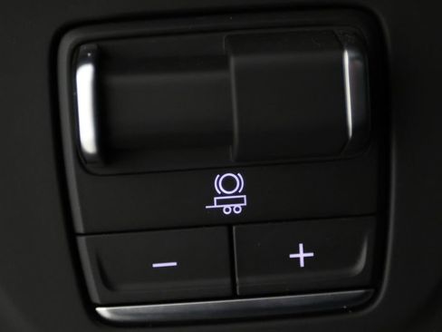 Used 2026 Cadillac Escalade Platinum Sport w/ LPO, ONYX Package AWD/4WD image 29