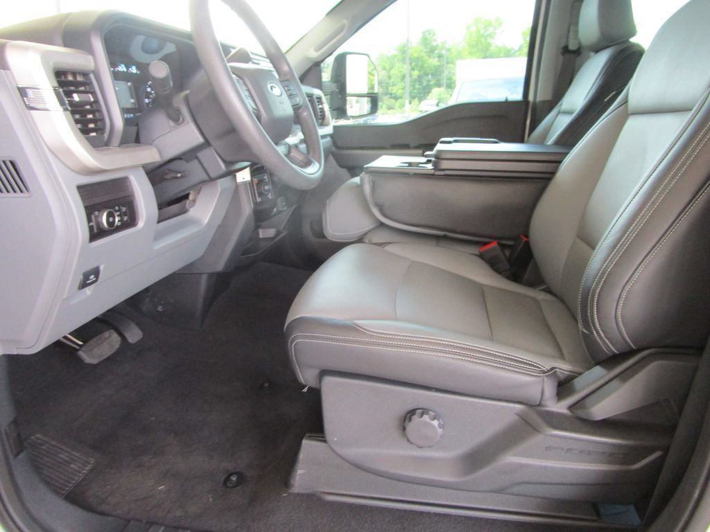 Used 2025 Ford F250 XL w/ STX Appearance Package AWD/4WD image 30