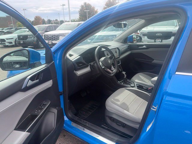 Used 2024 Volkswagen Taos SE AWD/4WD image 17