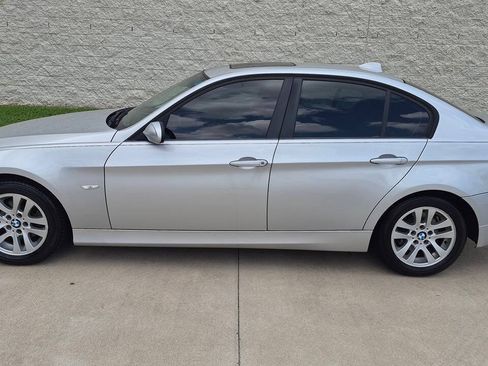Used 2006 BMW 325i Sedan RWD image 4