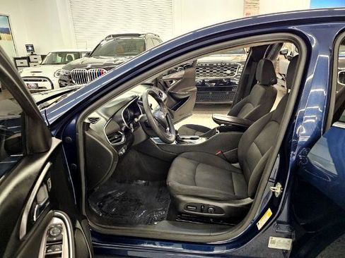 Used 2021 Chevrolet Malibu LT image 28