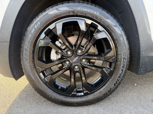 Used 2020 GMC Terrain SLT w/ Preferred Package AWD/4WD image 8